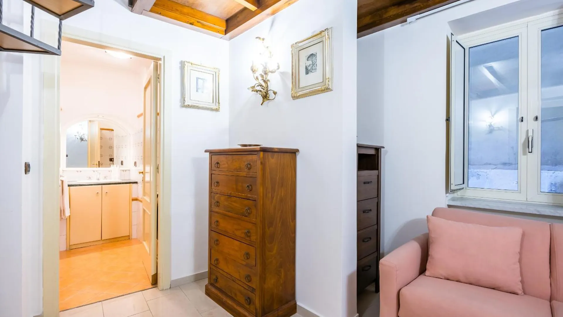 Homely City Apartment By Wonderful Italy Napoli 0*,  Italien
