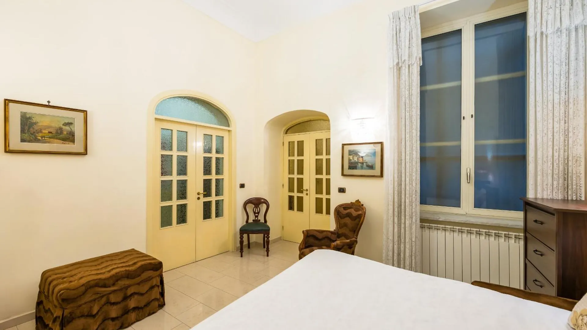 Homely City Apartment By Wonderful Italy Neapol