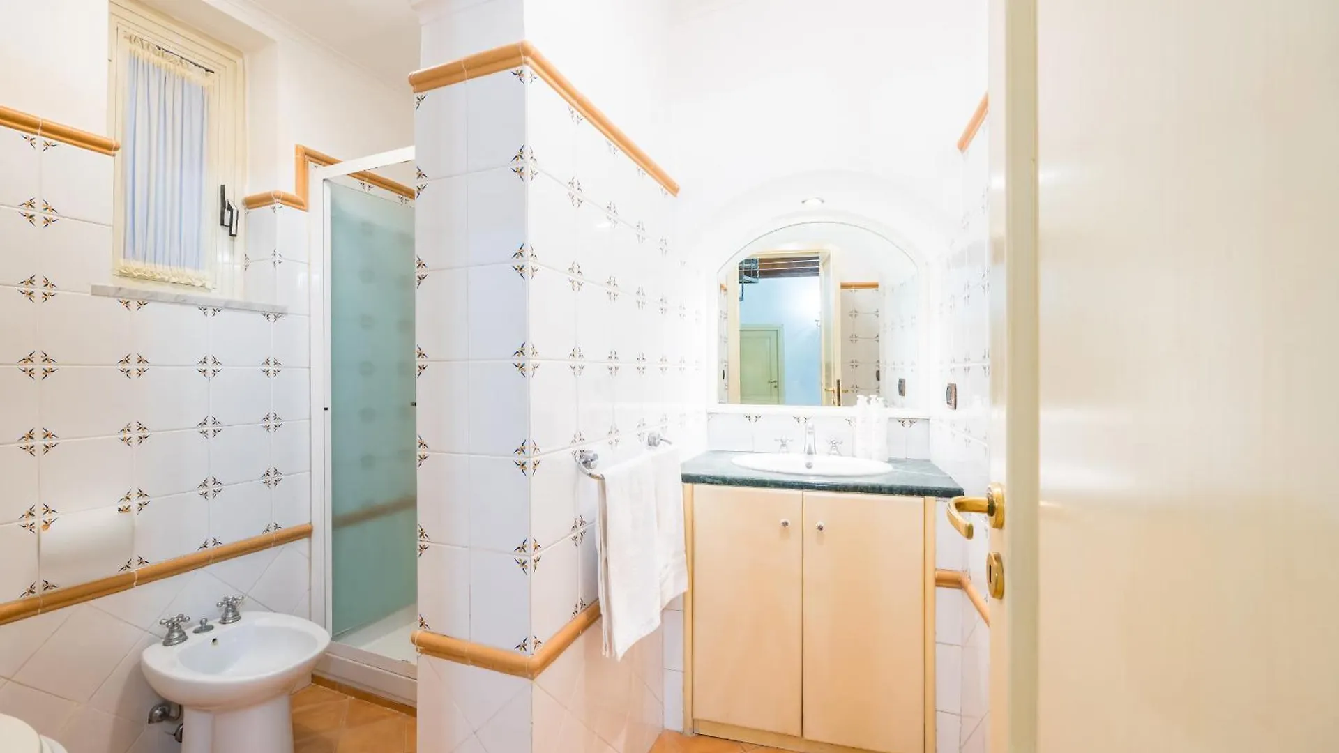 Homely City Apartment By Wonderful Italy Naples