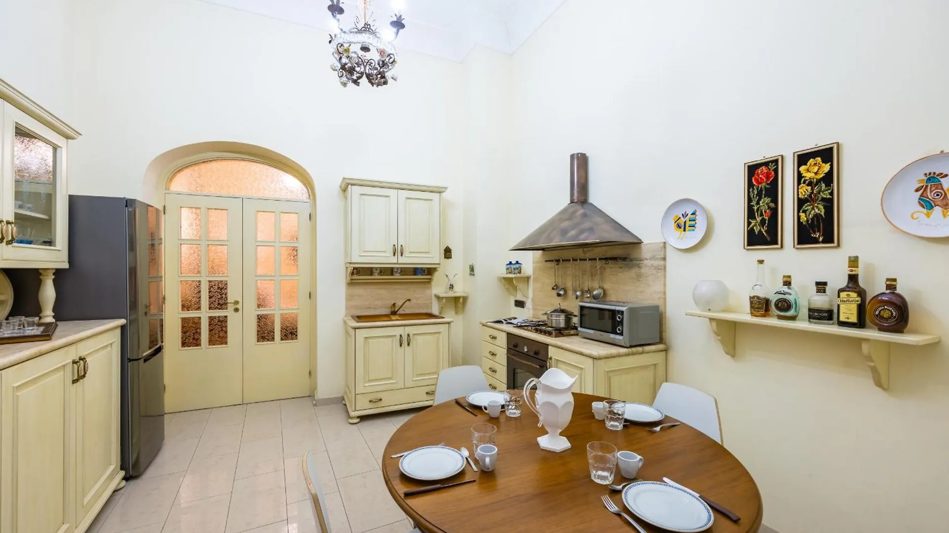 Homely City Apartment By Wonderful Italy Naples