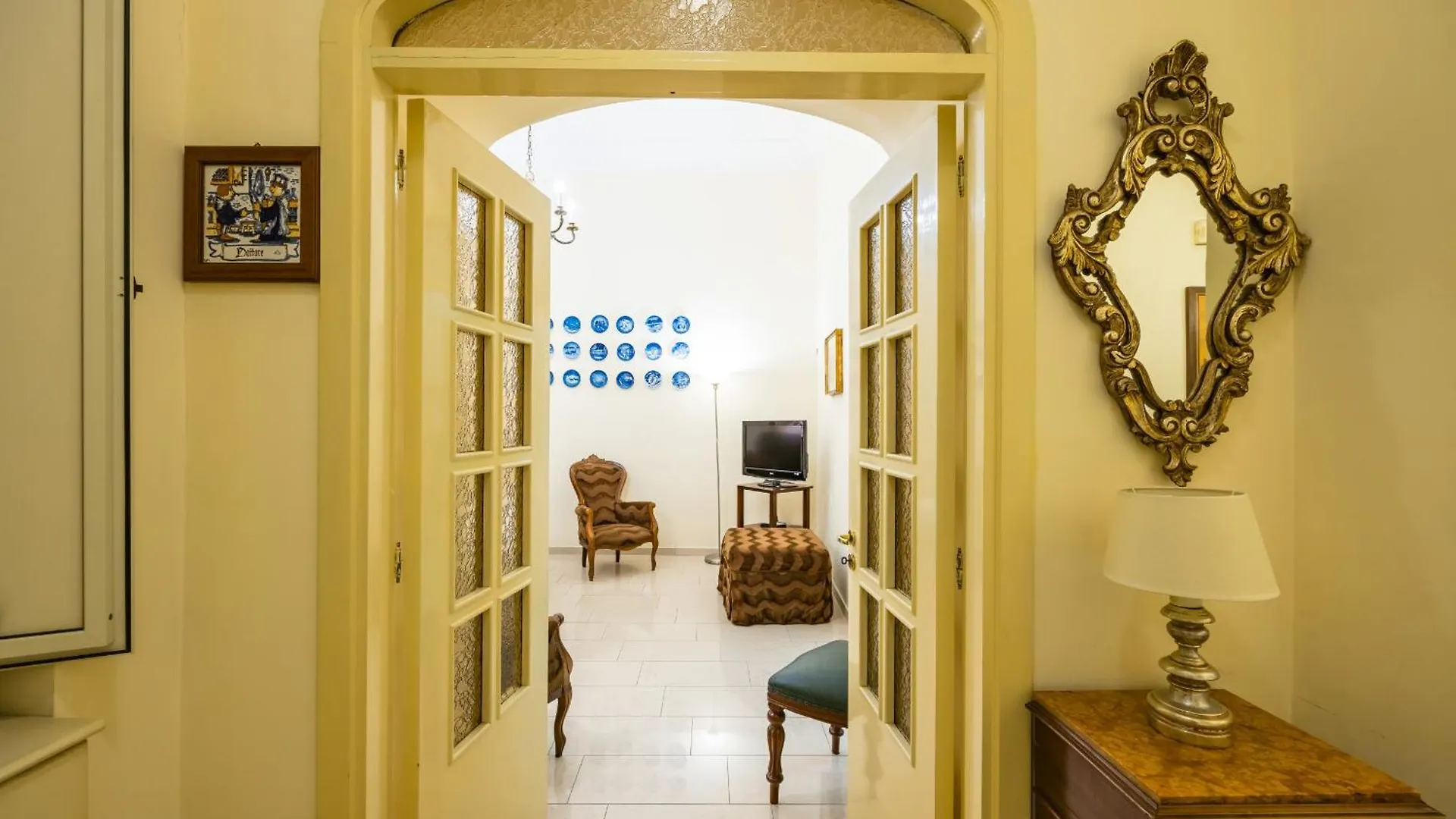 Homely City Apartment By Wonderful Italy Naples